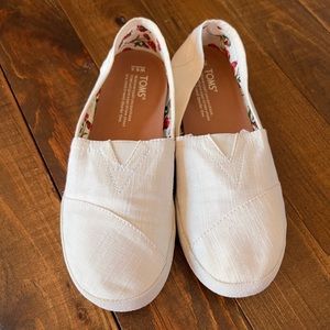 TOMS Avalon Linen Slip-Ons